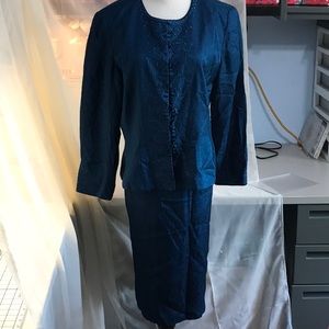 Two piece skirt n blazer